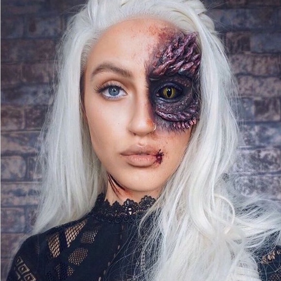 💫 KAT 26” WHITEBLONDE STRAIGHT LACE FRONT WIG